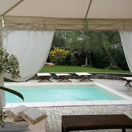 Villa Altar *